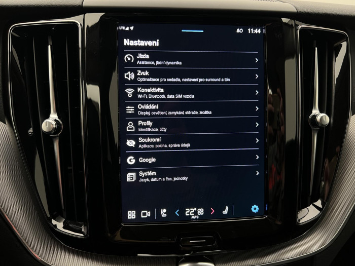 Volvo XC60 T6 AWD RECHARGE PLUS DARK AUT