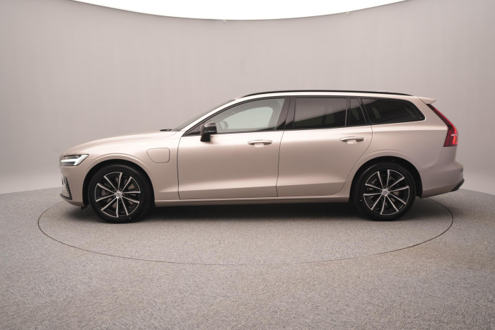 Volvo V60 T6 AWD Plug-in DARK PLUS