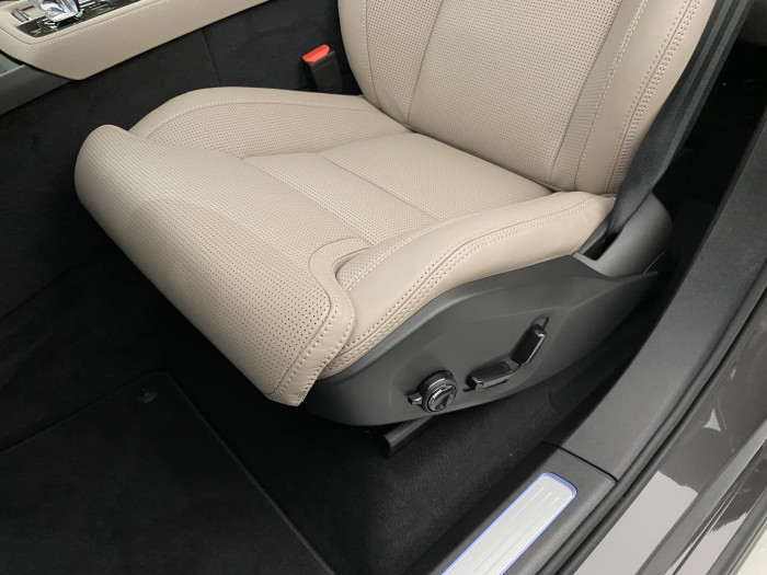 Volvo XC90 T8 AWD RECHARGE DARK ULTRA 7m