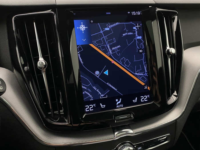 Volvo XC60 B5 AWD R-DESIGN AUT