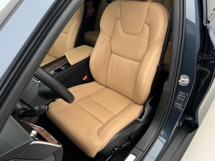 Volvo V60 CC B4 AWD ULTIMATE AUT 1.maj. 2.0 CC CC
