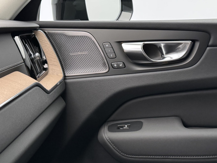 Volvo XC60 T6 AWD AUT DARK ULTRA