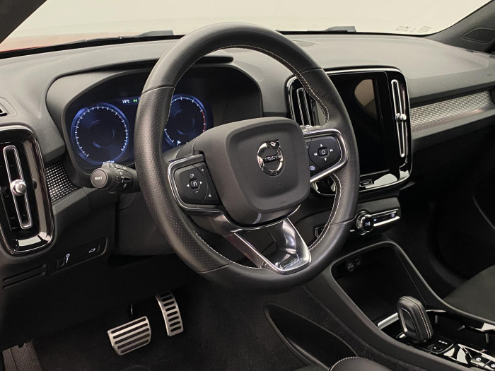 Volvo XC40 B5 AWD R-DESIGN AUT CZ 1.maj.