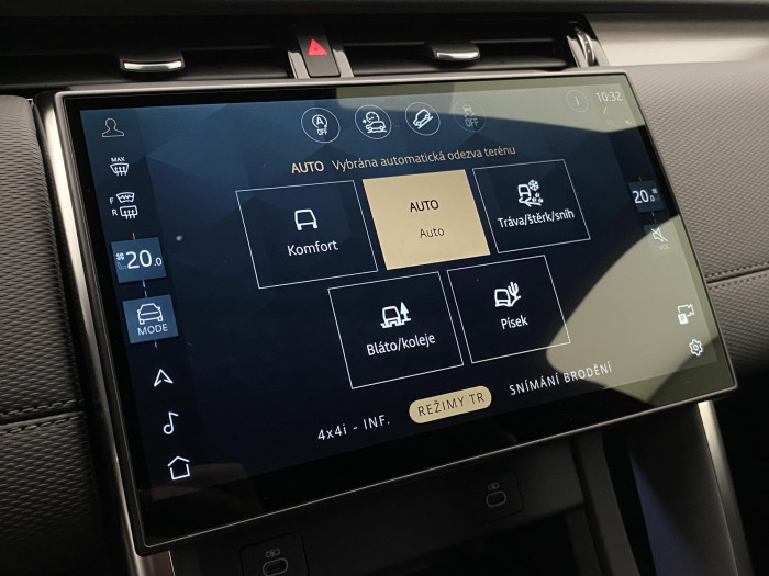 Land Rover Discovery Sport D200 DYNAMIC SE AWD AUT 2.0 d Dynamic SE