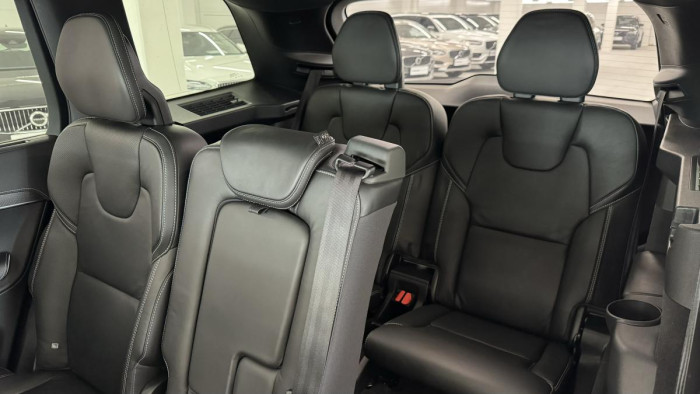 Volvo XC90 T6 AWD R-DESIGN AUT REZERVACE