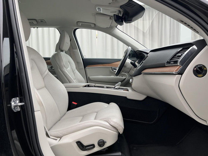 Volvo XC90 B5 AWD INSCRIPTION AUT CZ