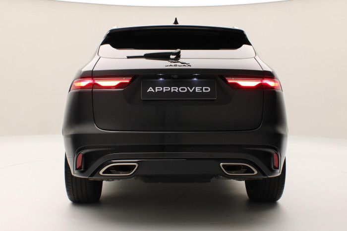 Jaguar F-Pace REZERVACE