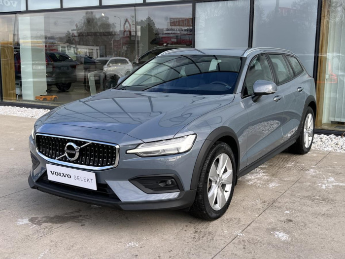Volvo V60 CROSS COUNTRY B4 AWD Aut 1.maj