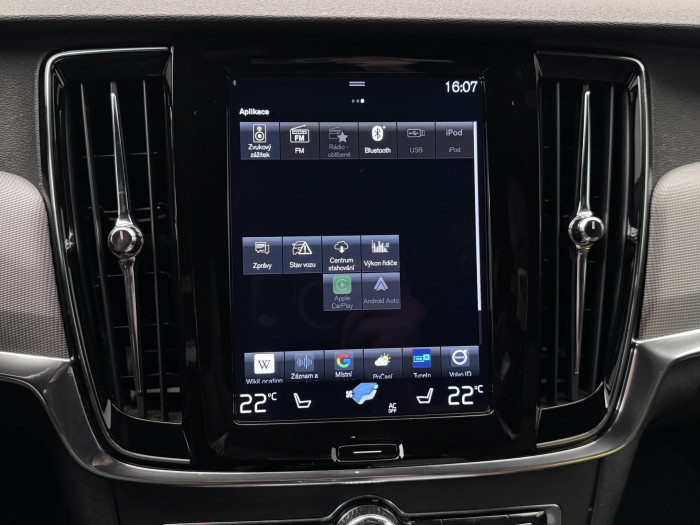 Volvo V90 CC D5 AWD PRO CZ 1.maj 2.0 d CC CC