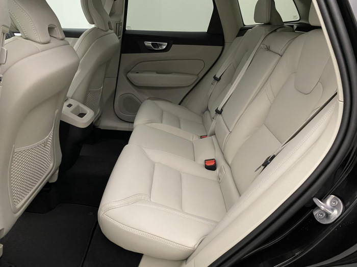 Volvo XC60 B4 AWD AUT DARK PLUS 2.0 Plus