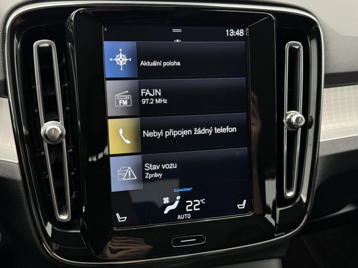 Volvo XC40 B3 MOMENTUM PRO REZERVACE 2.0 Momentum