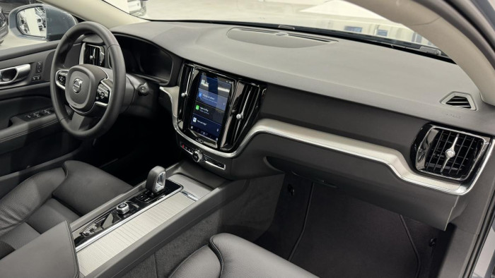 Volvo V60 CROSS COUNTRY REZERVACE