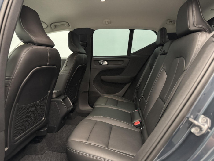 Volvo XC40 T4 AWD INSCRIPTION CZ 1.maj