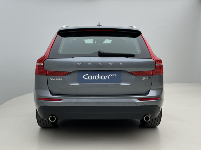 Volvo XC60 B4 AWD MOMENTUM AUT CZ 2.0 Momentum