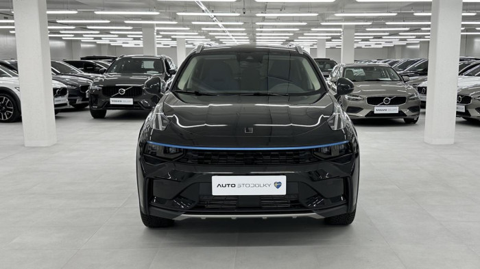 Lynk & Co 01 PHEV DCT AUT 1.maj. REZERVACE