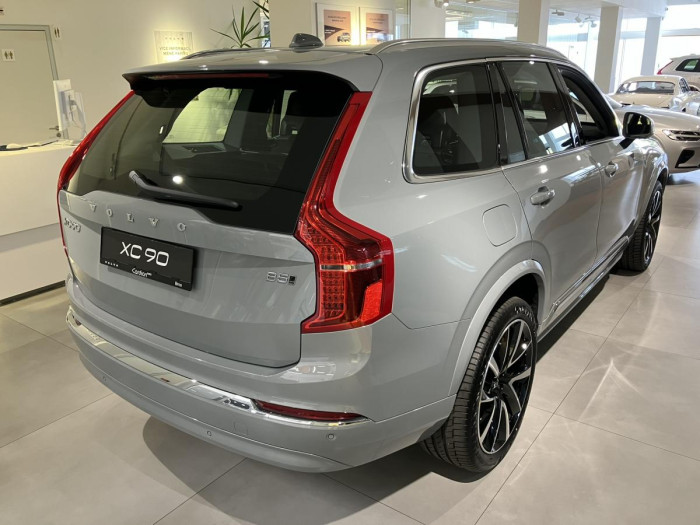 Volvo XC90 B5 AWD AUT BRIGHT PLUS 7-míst