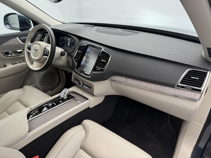 Volvo XC90 B5 AWD INSCRIPTION REZERVACE