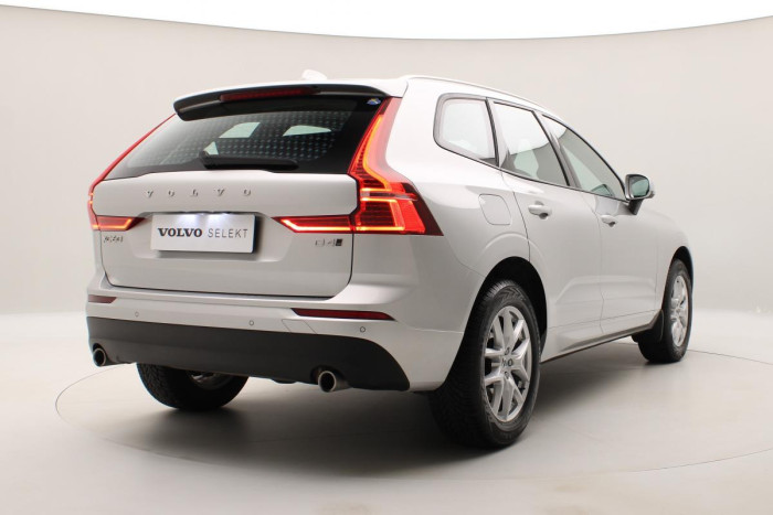 Volvo XC60 D4 AWD MOMENTUM REZERVACE 2.0 d Momentum