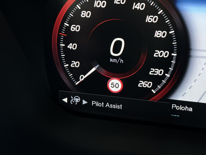 Volvo XC60 B4 AWD INSCRIPTION Aut CZ