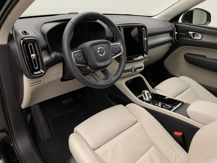 Volvo XC40 B4 AWD ULTIMATE BRIGHT CZ