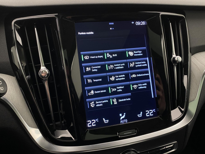 Volvo V60 CC B4 AWD MOMENTUM AUT 2.0 CC CC Momentum