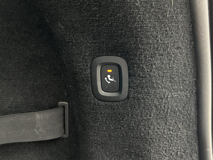 Volvo V90 CC D5 AWD PRO AUT CZ 2.0 d CC CC