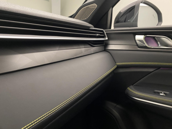 Lynk & Co 01 01 MORE PHEV