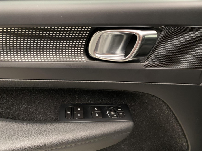 Volvo XC40 D4 AWD R-DESIGN AUT 2.0 d