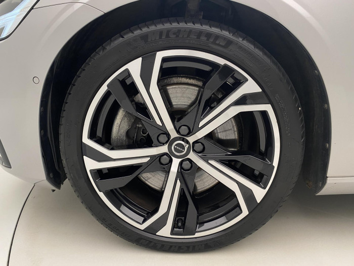 Volvo S60 B5 AWD ULTIMATE DARK AUT CZ