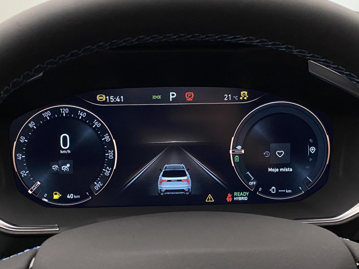 Lynk & Co 01 PHEV DCT AUT 1.maj REZERVACE