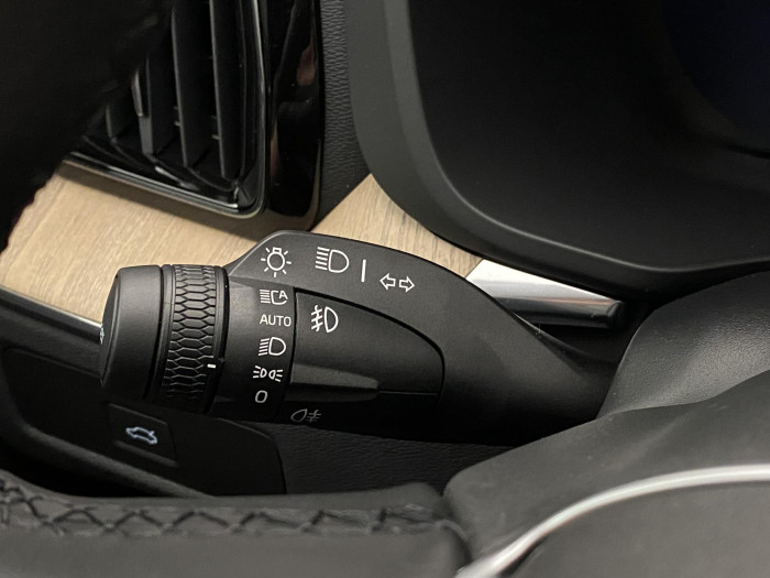 Volvo XC60 B5 AWD AUT DARK PLUS