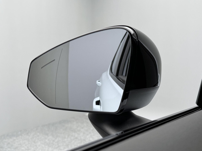 Volvo EX30 PURE ELECTRIC EXTENDED CORE