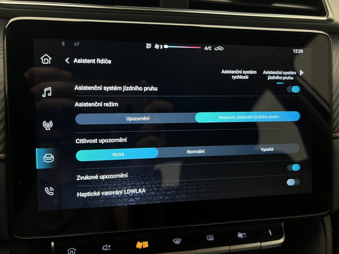 MG ZS EMOTION PLUS 1.5DVVT CZ 1.maj.