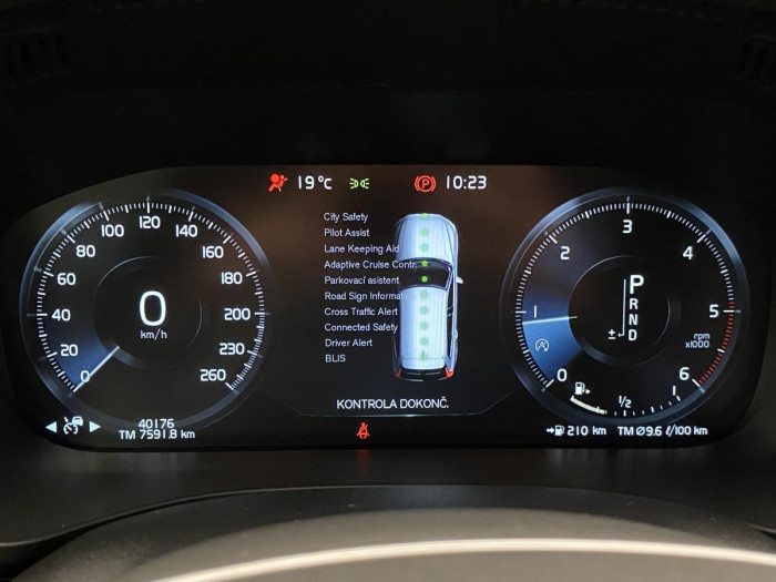 Volvo XC60 D4 INSCRIPTION AUT REZERVACE 2.0 d