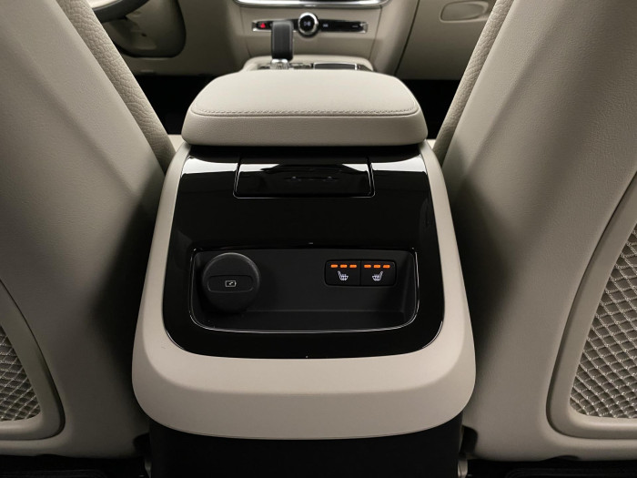 Volvo V90 T6 AWD Plug-in BRIGHT PLUS
