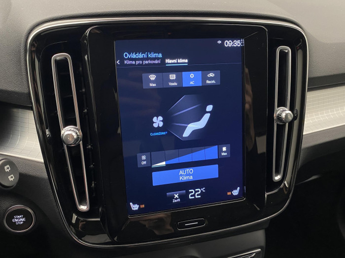 Volvo XC40 T4 MOMENTUM AUT CZ 2.0 Momentum