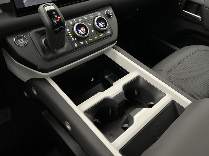 Land Rover Defender 110 D200 S AWD Aut 3.0 d