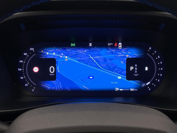 Volvo XC40 B3 DARK PLUS AUT CZ