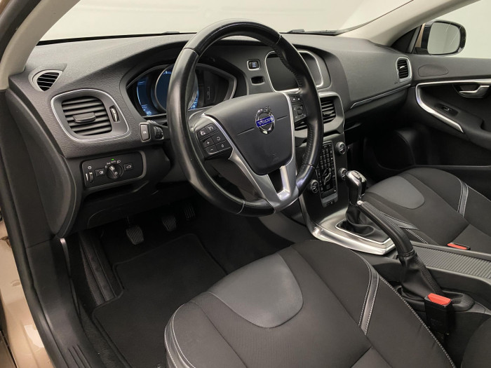 Volvo V40 D3 MOMENTUM 2.0 d Momentum