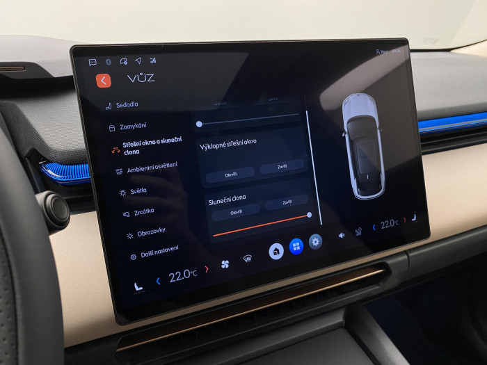 Lynk & Co 08 MORE PHEV