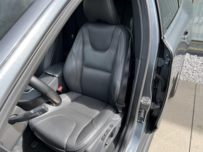 Volvo XC60 D4 AWD SUMMUM Aut 2.4 d Summum