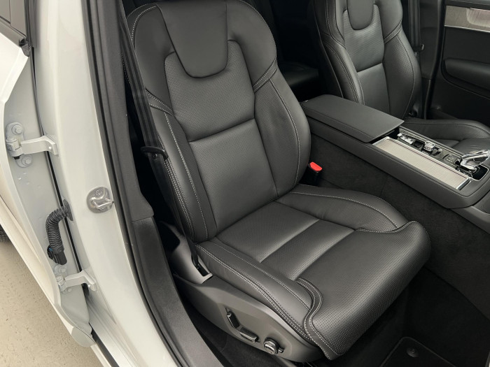 Volvo XC90 T8 AWD RECHARGE PLUS DARK CZ