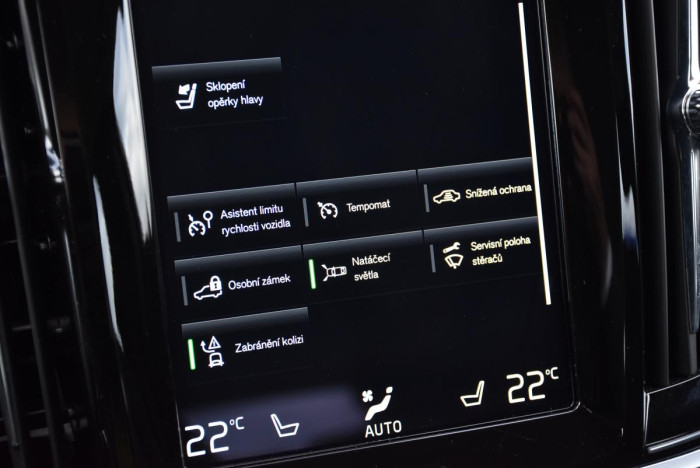 Volvo V90 D4 AWD MOMENTUM REZERVACE 2.0 d Momentum