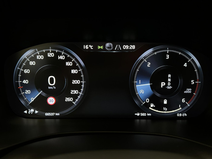 Volvo XC60 B5 AWD INSCRIPTION AUT 1.maj.