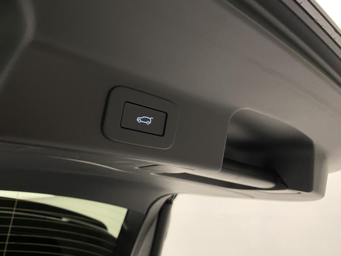 Jaguar F-Pace SVR 575 EDITION REZERVACE 5.0 Edition