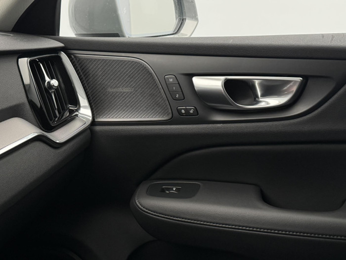 Volvo V60 CC B5 AWD PLUS AUT 1.maj