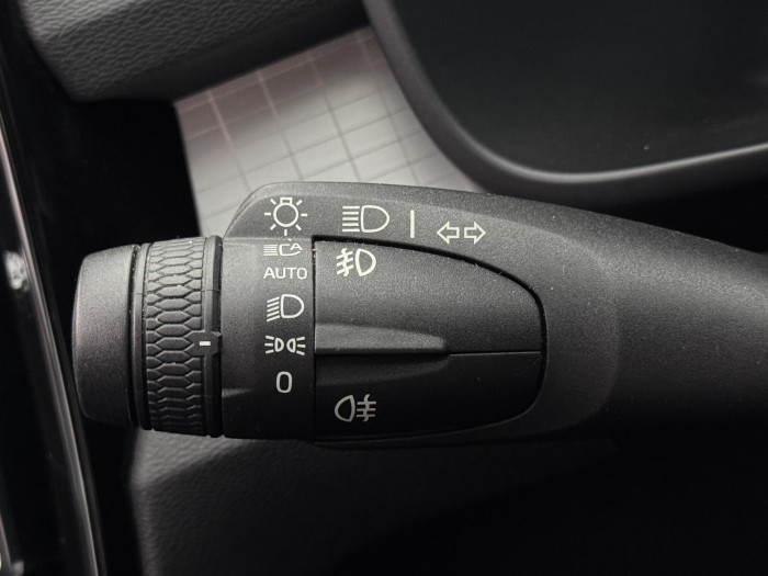 Volvo XC40 B4 MOMENTUM PRO CZ 1.maj 2.0 Momentum