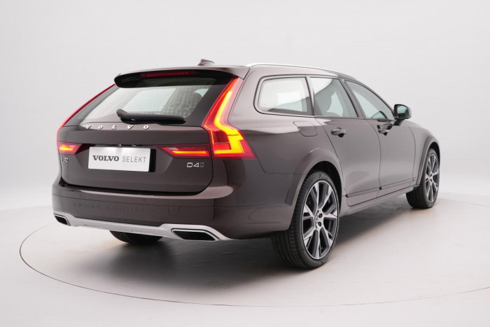 Volvo V90 CC D4 AWD ADVANCED AUT 1.maj. 2.0 d CC CC