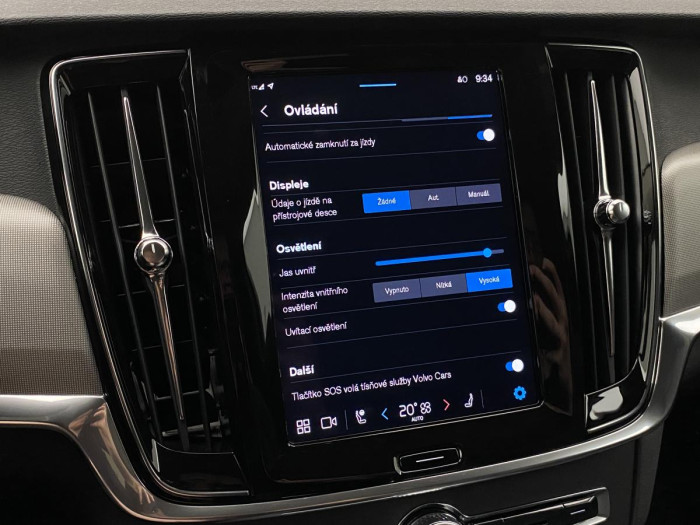 Volvo V90 CC B4 AWD CORE AUT REZERVACE 2.0 CC CC