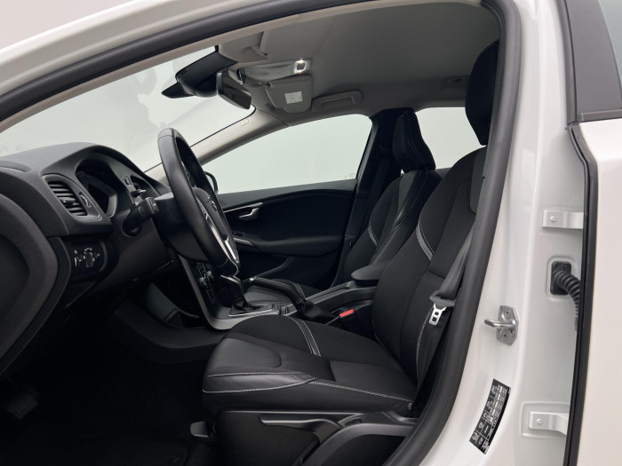 Volvo V40 T2 MOMENTUM AUT CZ 1.5 Momentum